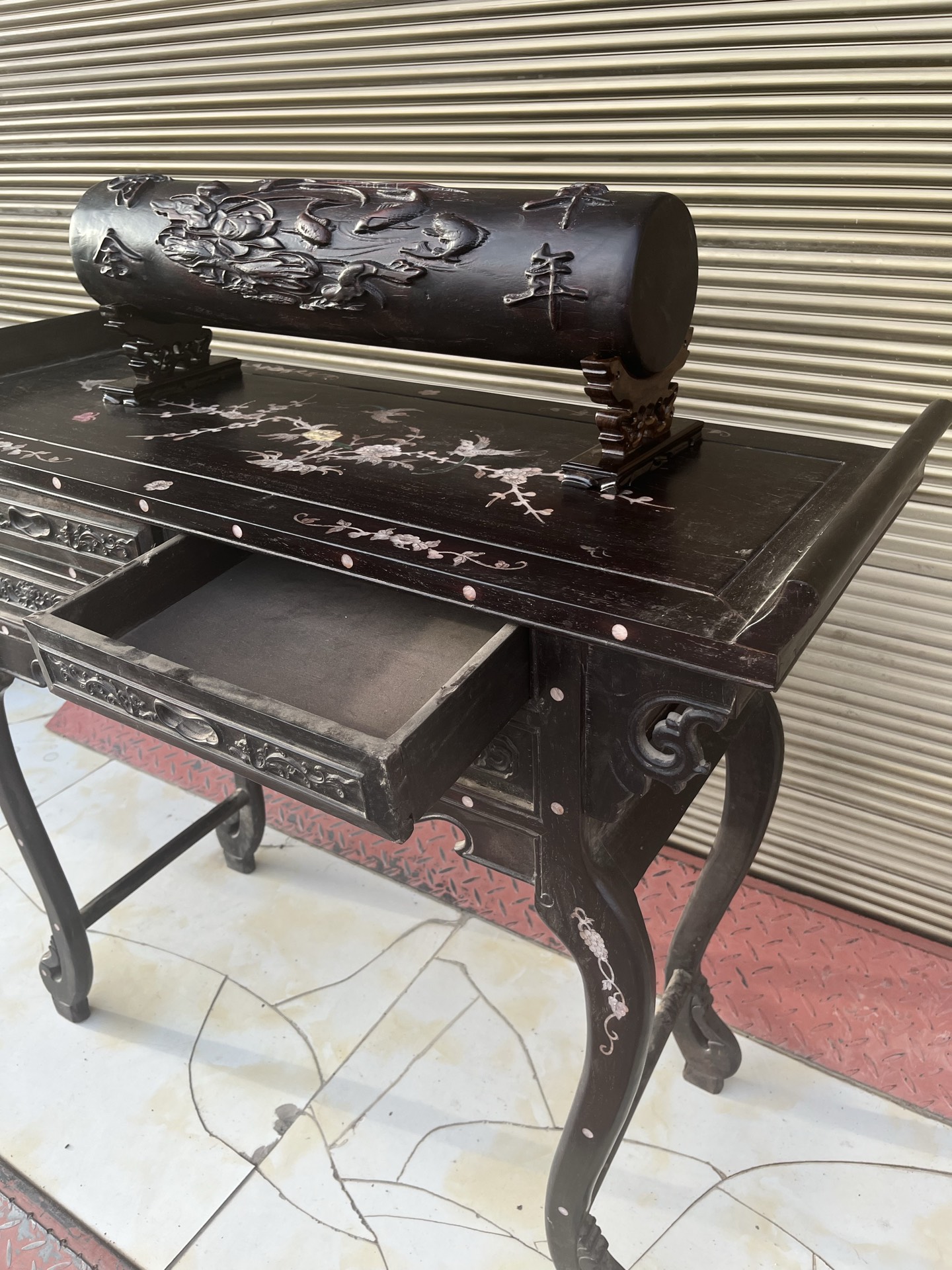 Qing Dynasty Rosewood covered with Venus ox hair pattern smooth polishing colored shell case