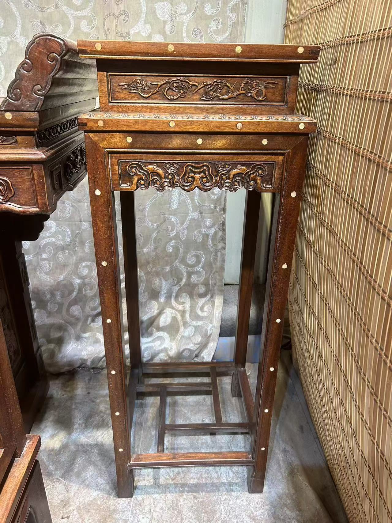 Qing Dynasty Rosewood inlaid high-quality shells and copper-clad nave Six-piece set Tables Chair