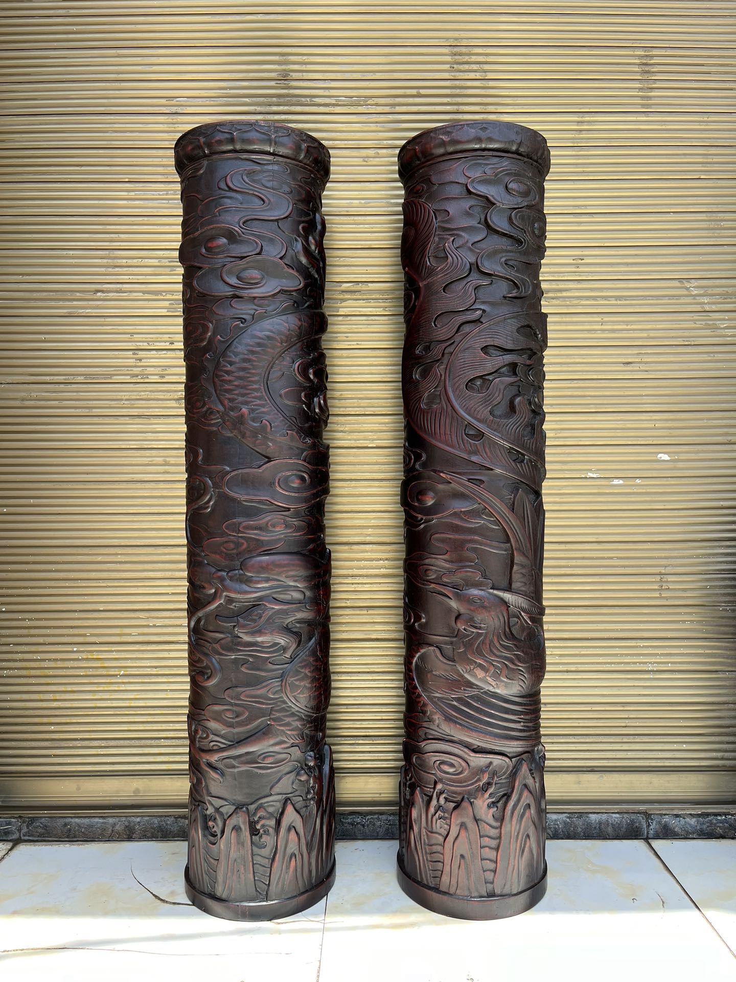 Qing Dynasty Sandalwood dragon pattern carvings pair relief pillars
