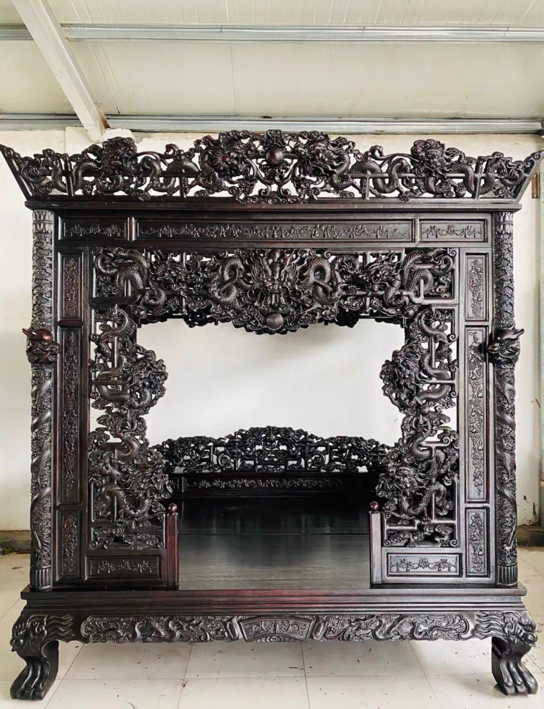 Qing Dynasty Red Sandalwood traditional mortise-and-tenon structure eight-step dragon pattern bed