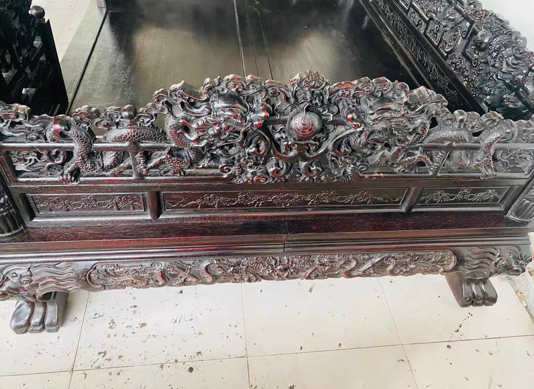 Qing Dynasty Red Sandalwood traditional mortise-and-tenon structure eight-step dragon pattern bed