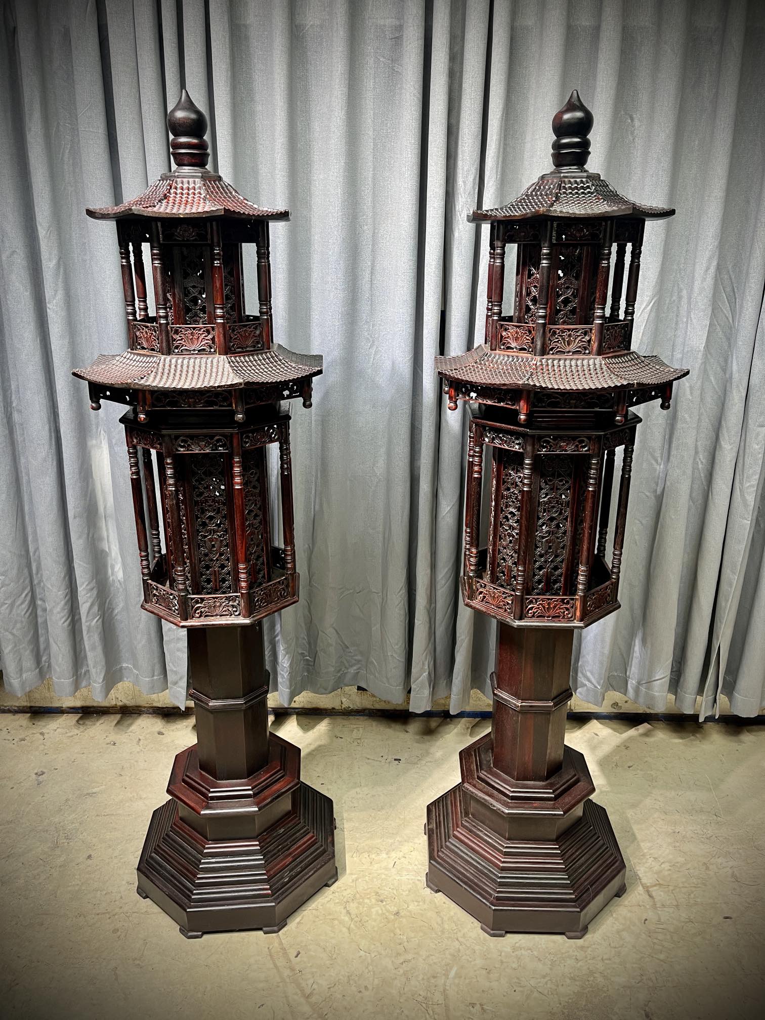 Qing Dynasty Red Sandalwood palace pair lanterns