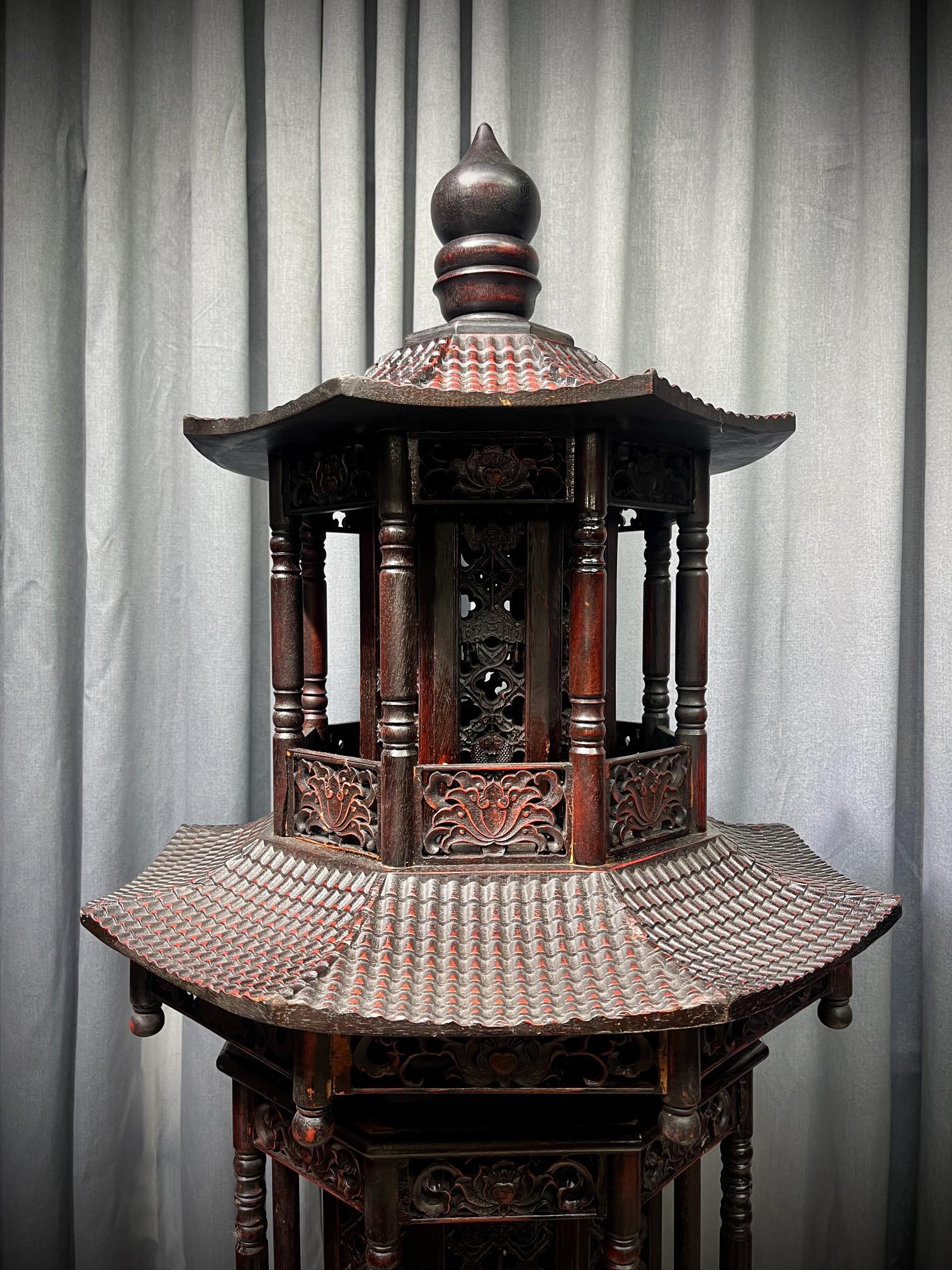 Qing Dynasty Red Sandalwood palace pair lanterns