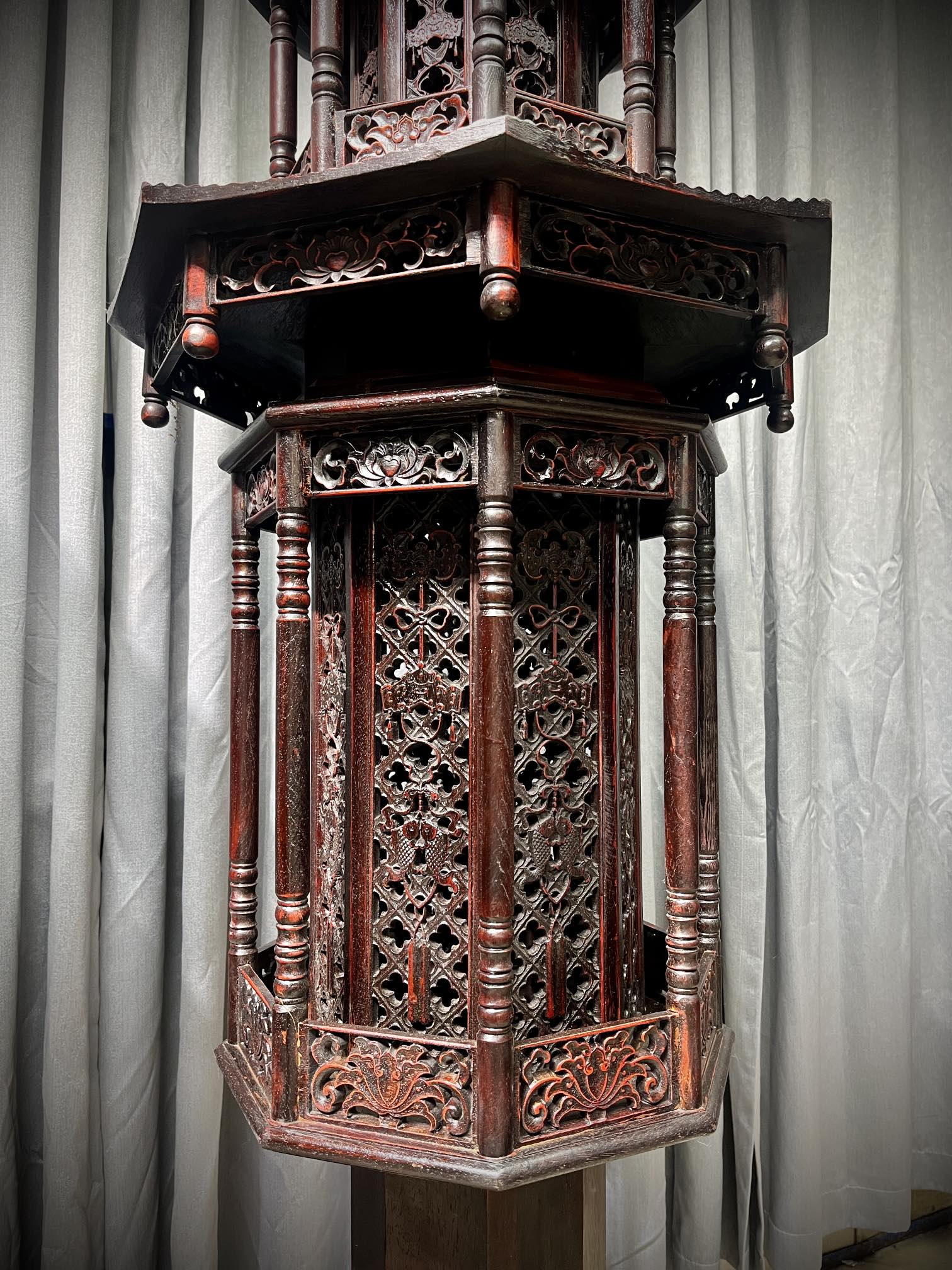 Qing Dynasty Red Sandalwood palace pair lanterns