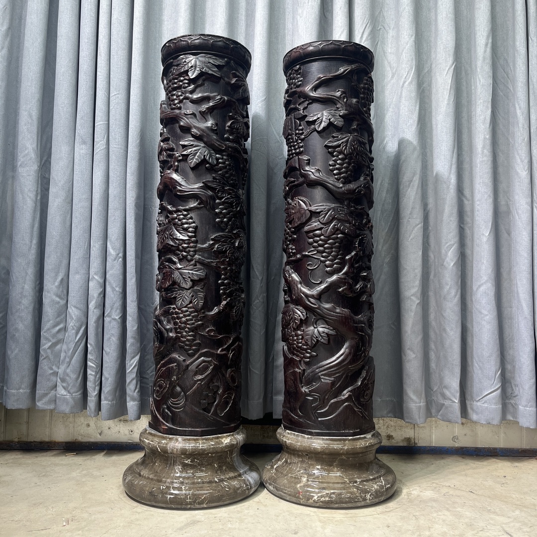 Qing Dynasty Sandalwood hand-engraved grapes feng shui pillar