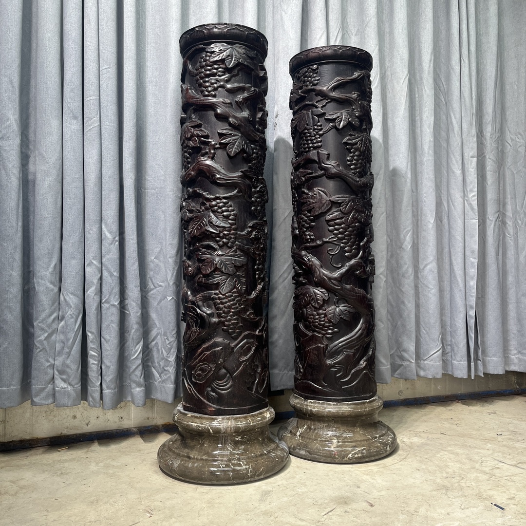 Qing Dynasty Sandalwood hand-engraved grapes feng shui pillar