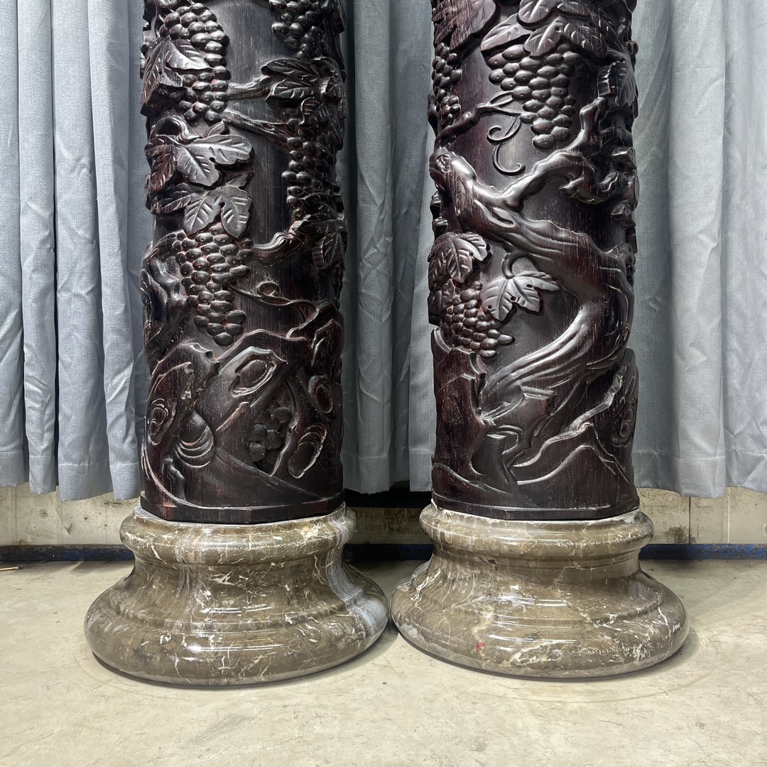 Qing Dynasty Sandalwood hand-engraved grapes feng shui pillar
