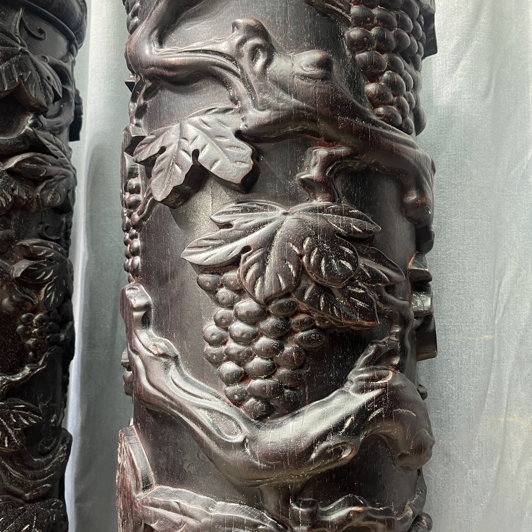 Qing Dynasty Sandalwood hand-engraved grapes feng shui pillar