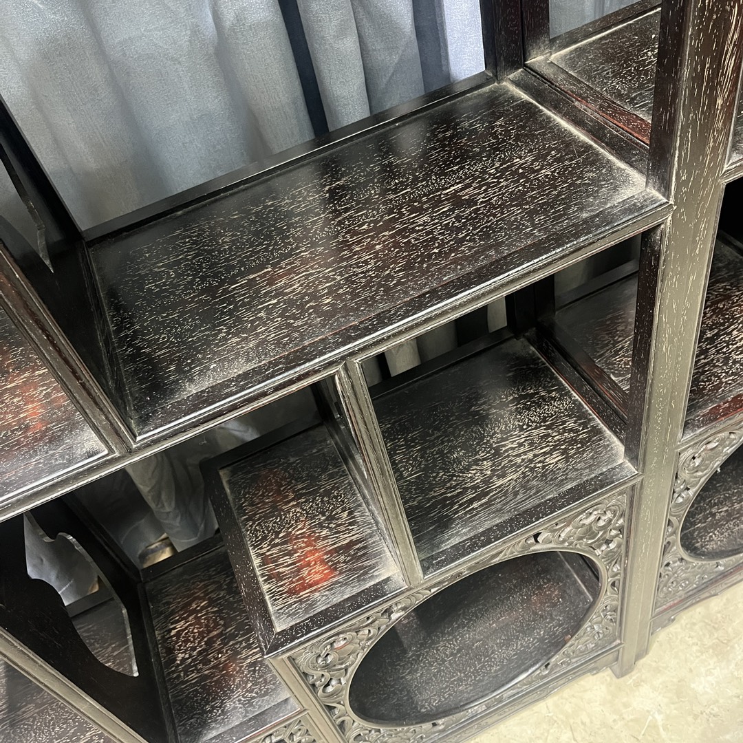 Qing Dynasty Sandalwood hand-engraved flower pattern rack