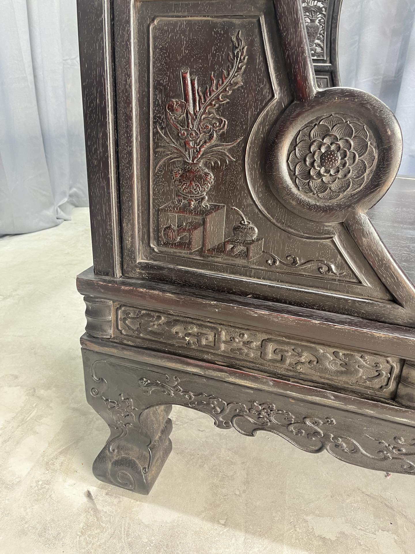 Qing Dynasty Red Sandalwood mandarin vase frame pattern bed