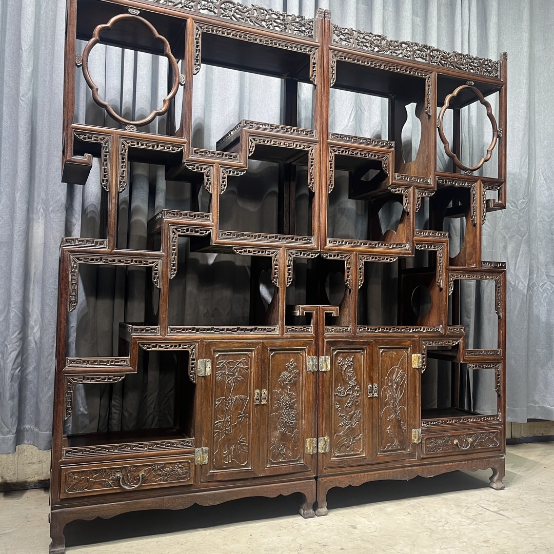 Qing Dynasty Rosewood hand-engraved flower pattern pair antique shelves