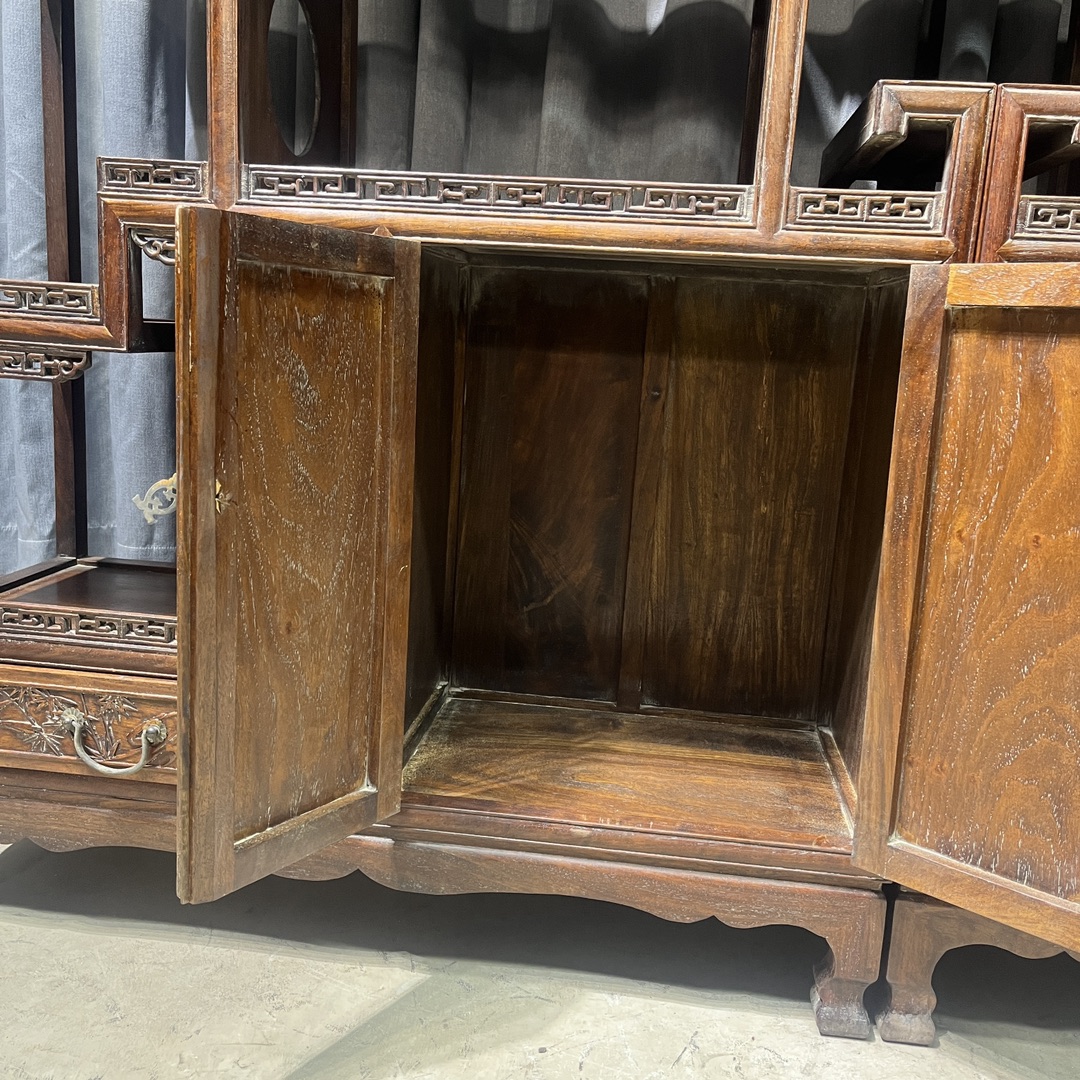 Qing Dynasty Rosewood hand-engraved flower pattern pair antique shelves