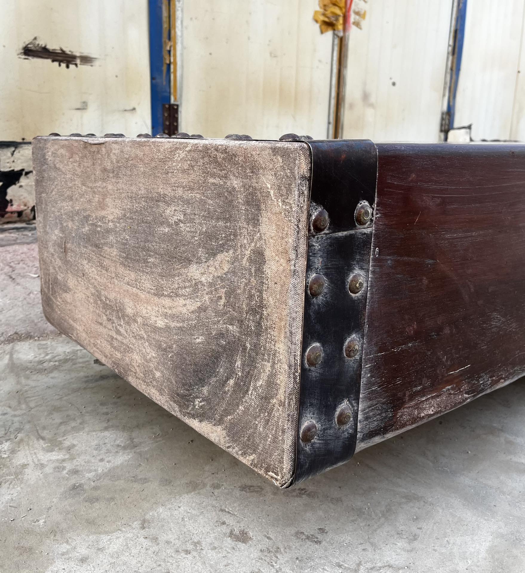 Qing Dynasty Huanghuali wood foundation Hand-carved gold-plated beams smooth Polished board