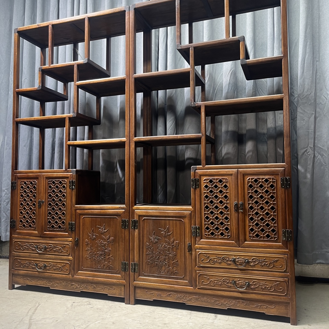 Qing Dynasty Rosewood hand-engraved flower pattern rack