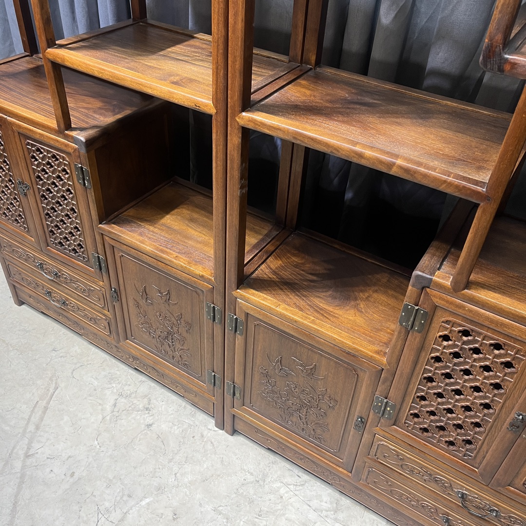 Qing Dynasty Rosewood hand-engraved flower pattern rack