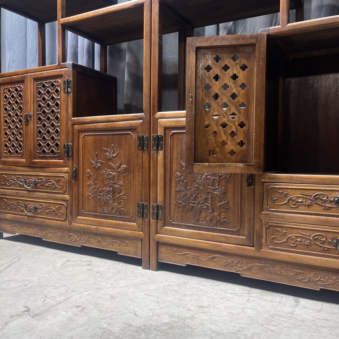 Qing Dynasty Rosewood hand-engraved flower pattern rack