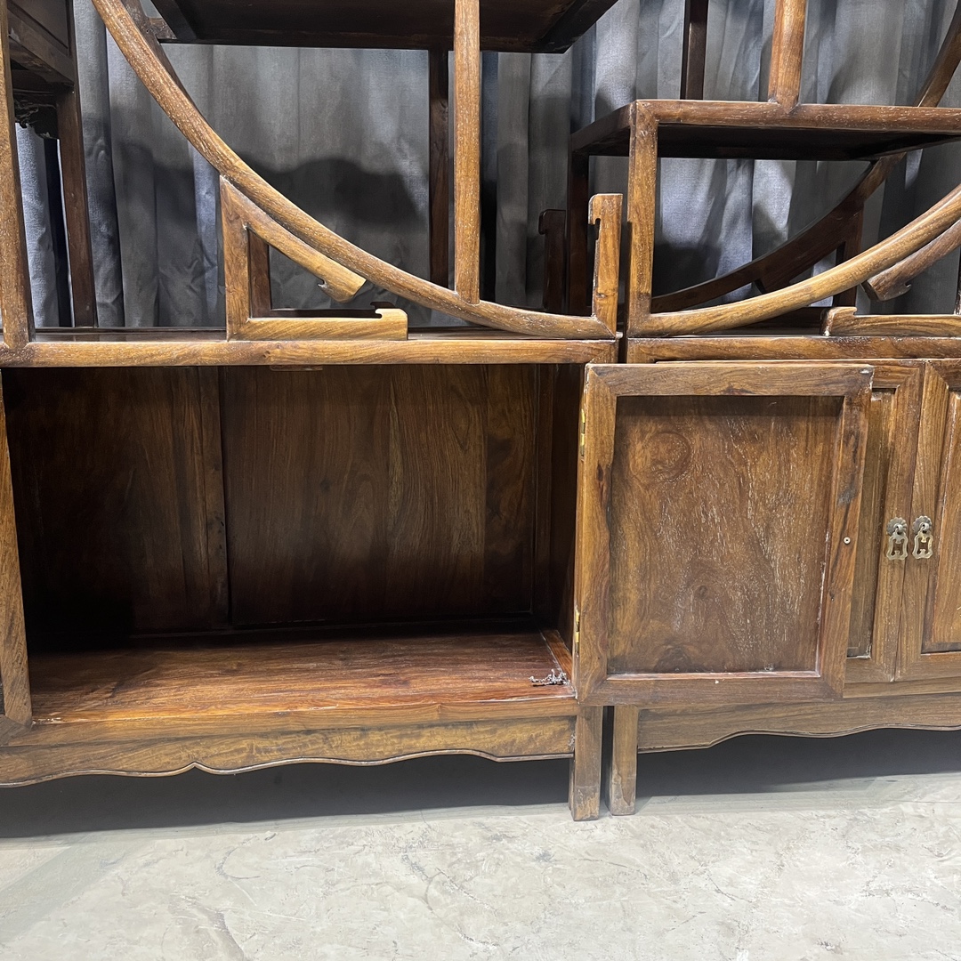 Qing Dynasty Rosewood hand-engraved flower pattern pair antique shelves