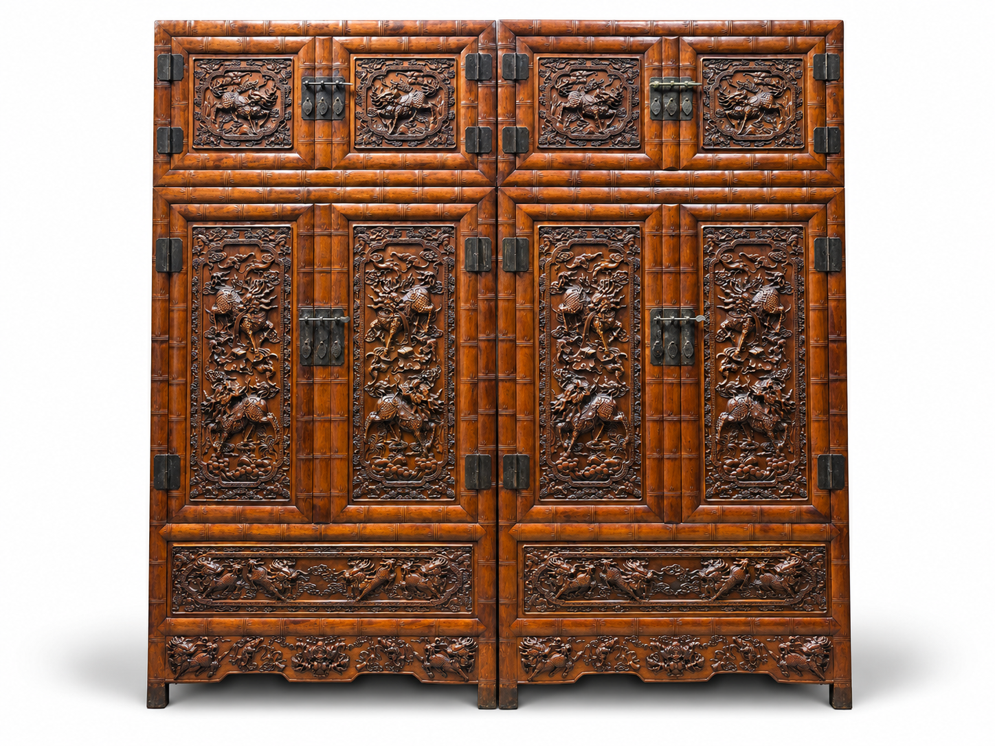 Qing Dynasty Rosewood high-relief cloud and unicorn pattern cabinet