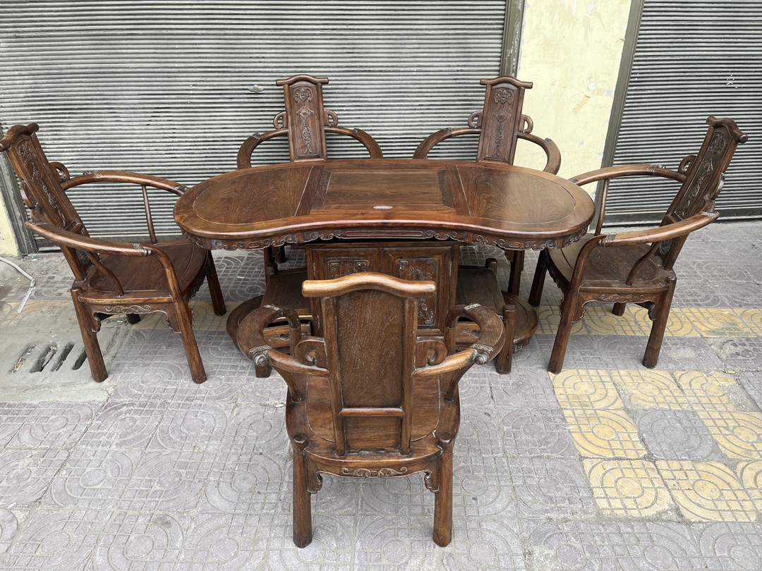 Qing Dynasty Rosewood hand-engraved tea Tables and chair set