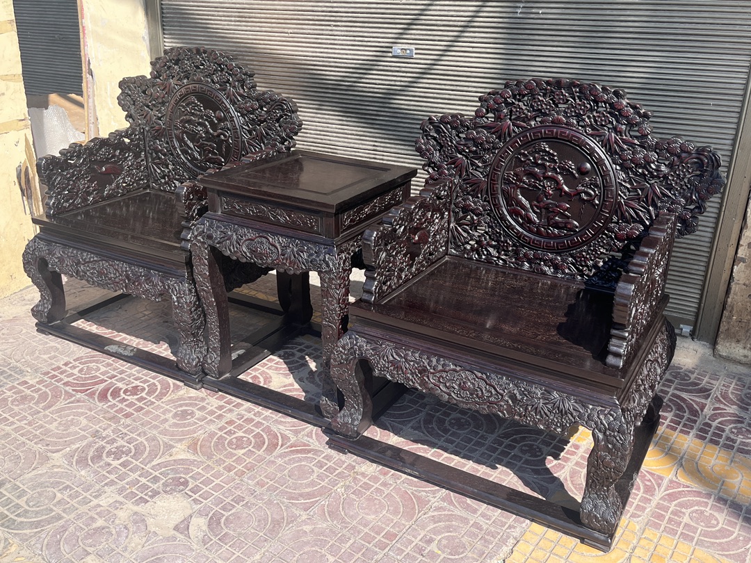 Qing Dynasty Rosewood hand-engraved tea Tables and chair set