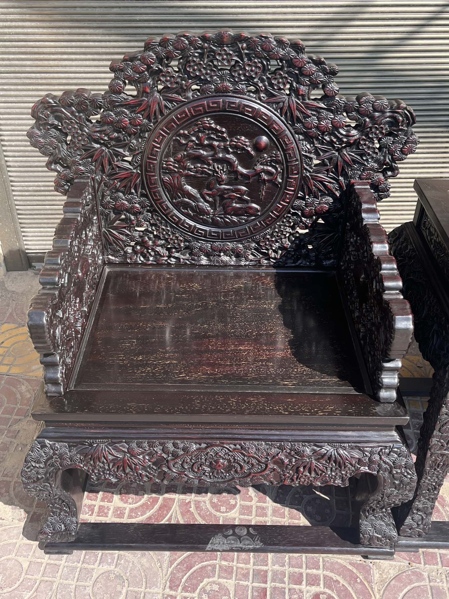 Qing Dynasty Rosewood hand-engraved tea Tables and chair set