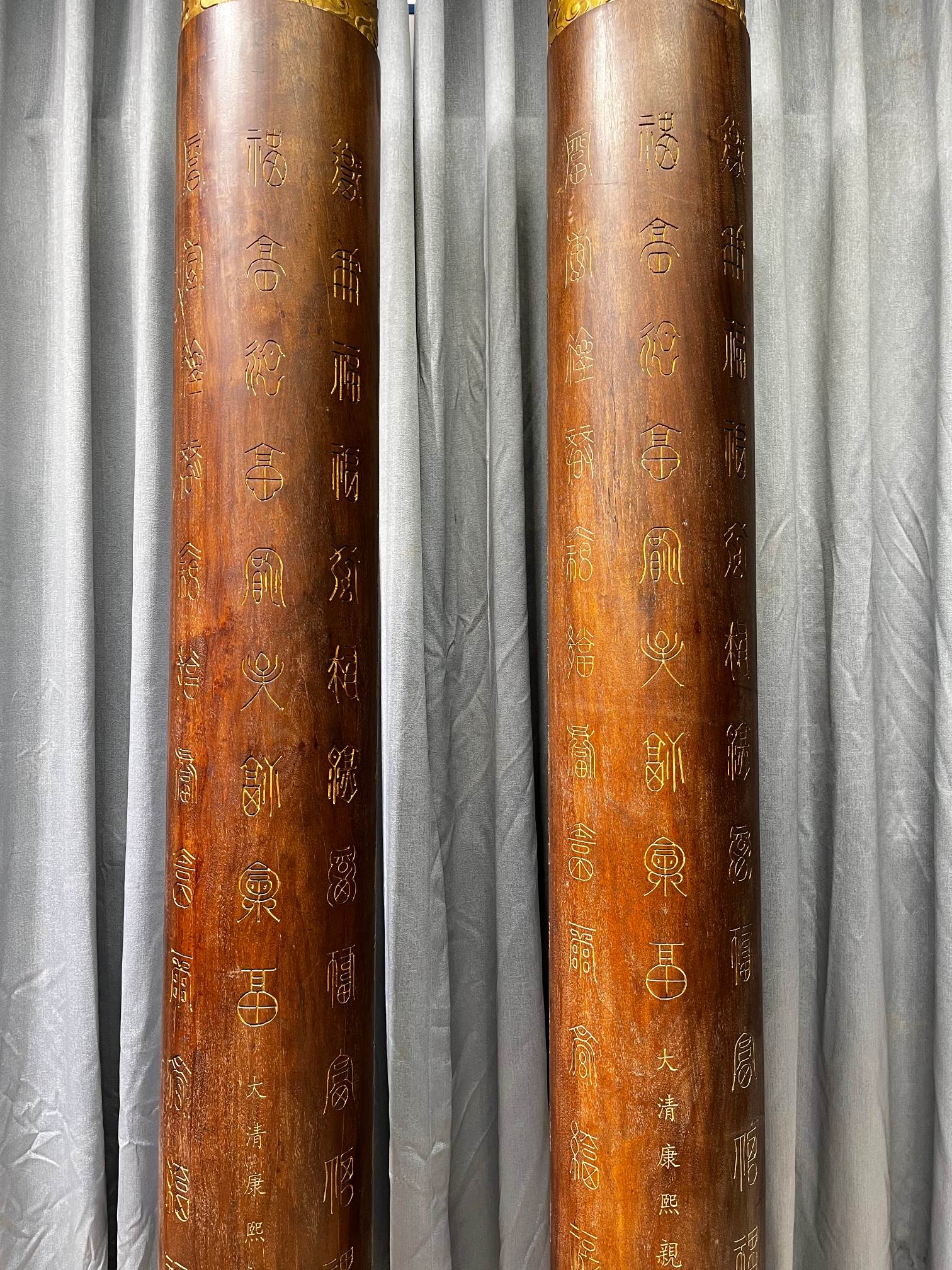 Qing Dynasty Rosewood gold-painted clouds and hundred blessing pair pillars