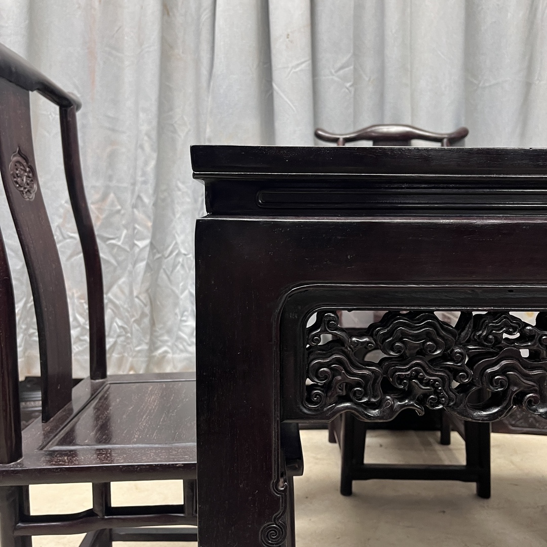 Qing Dynasty Rosewood full of gold stars and grain smooth polishing Five-piece Tables and chair set