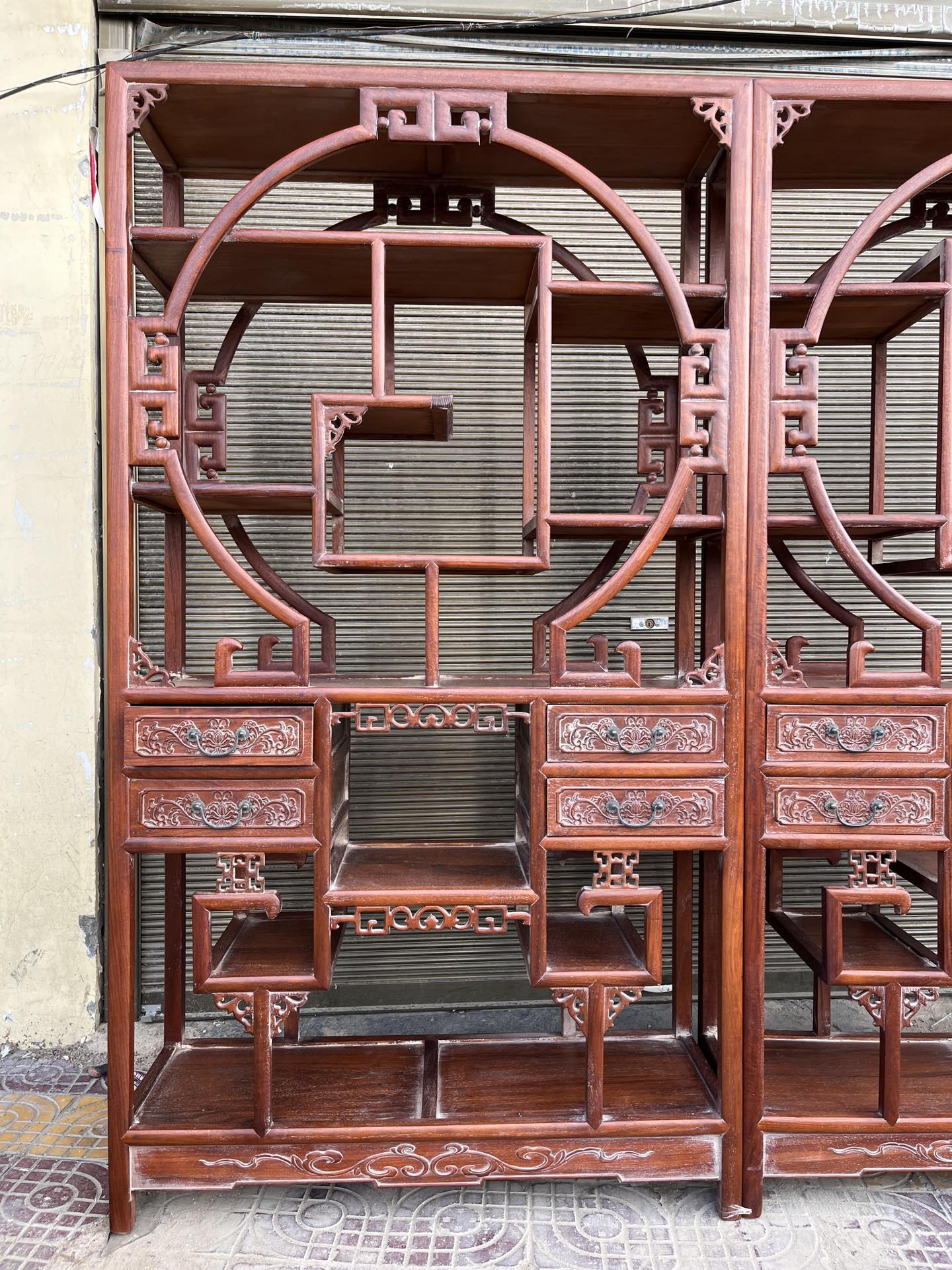 Qing Dynasty Huanghuali wood flower pattern ancient collection rack