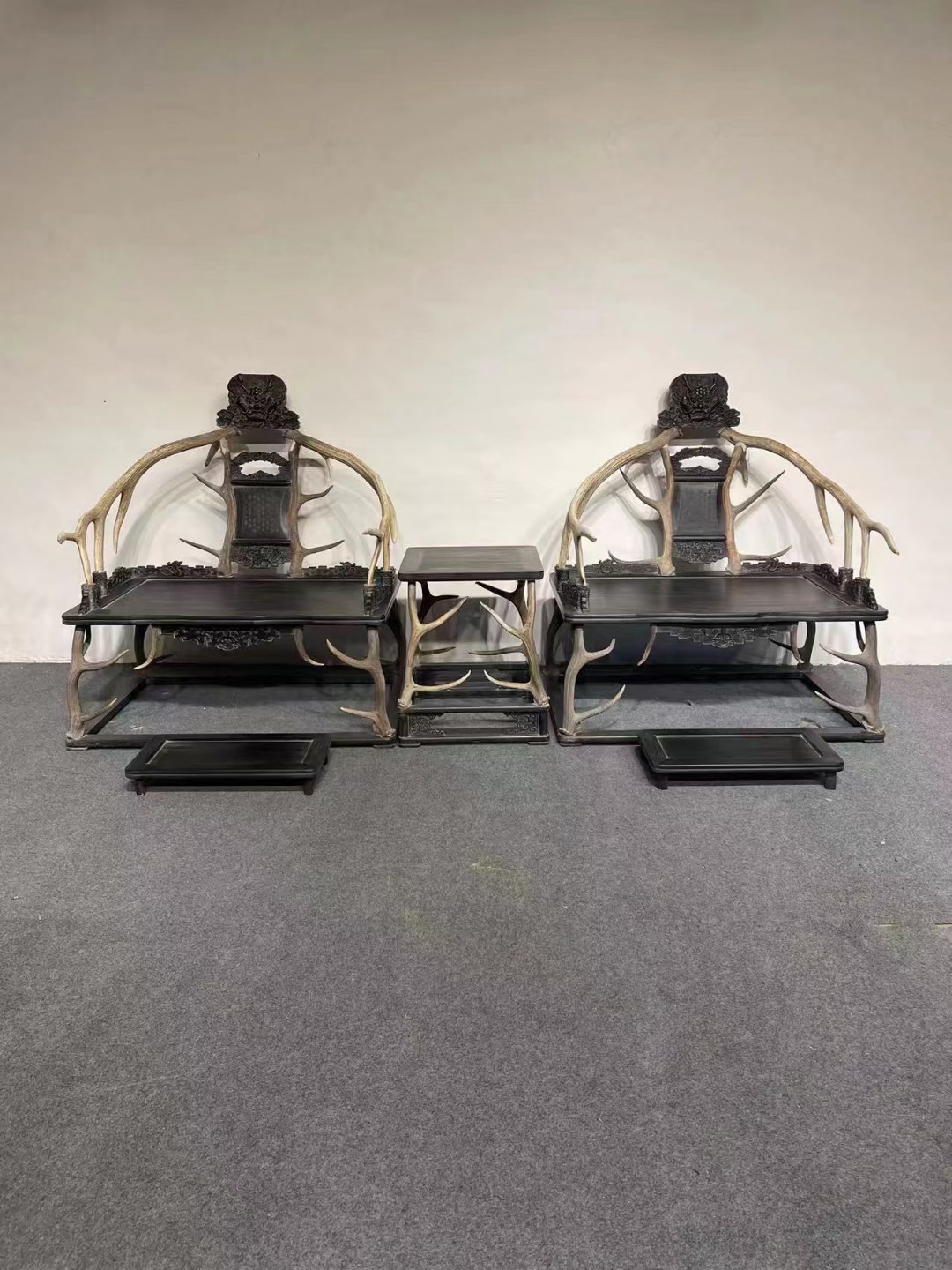 Qing Dynasty Rosewood dragon head natural antler chair and Tables