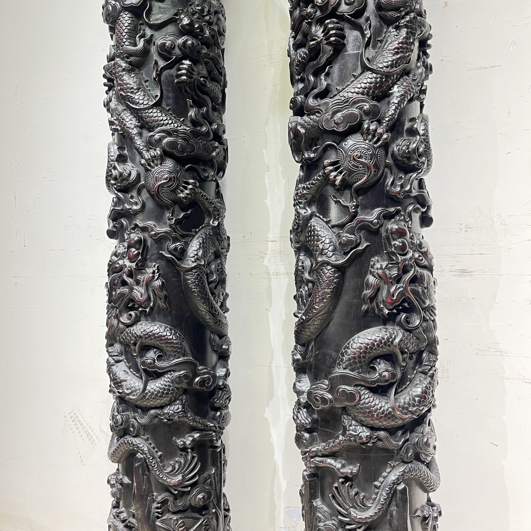 Qing Dynasty Red Sandalwood high-relief Dragon pattern and Feng Shui a pair of pillars