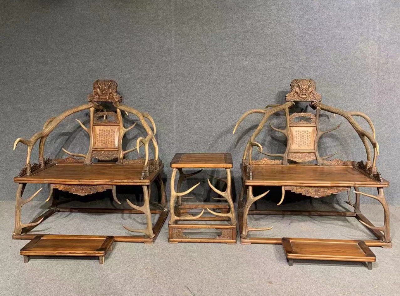 Qing Dynasty Huanghuali wood dragon head natural antler chair and Tables