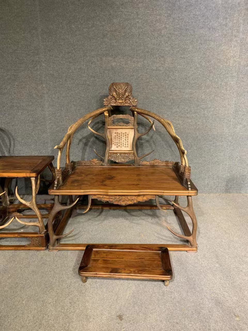 Qing Dynasty Huanghuali wood dragon head natural antler chair and Tables