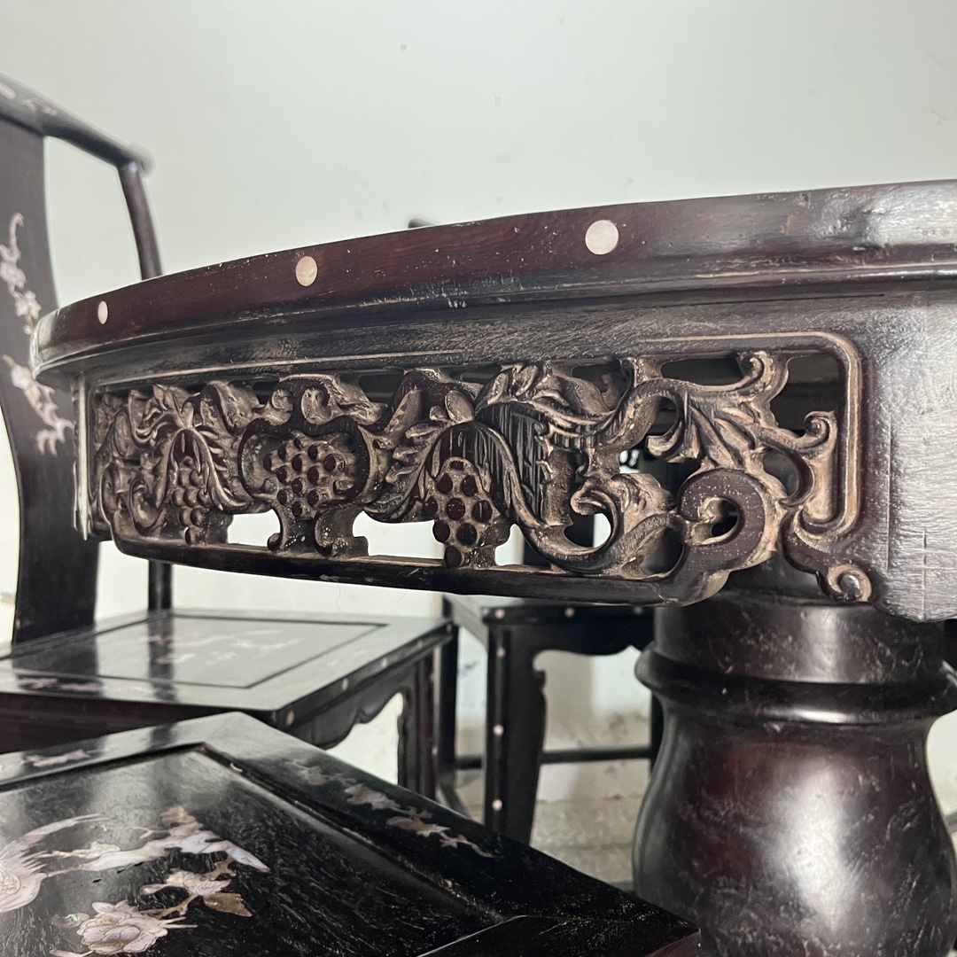 Qing Dynasty Rosewood inlaid shell round Tables dining Tables and chair