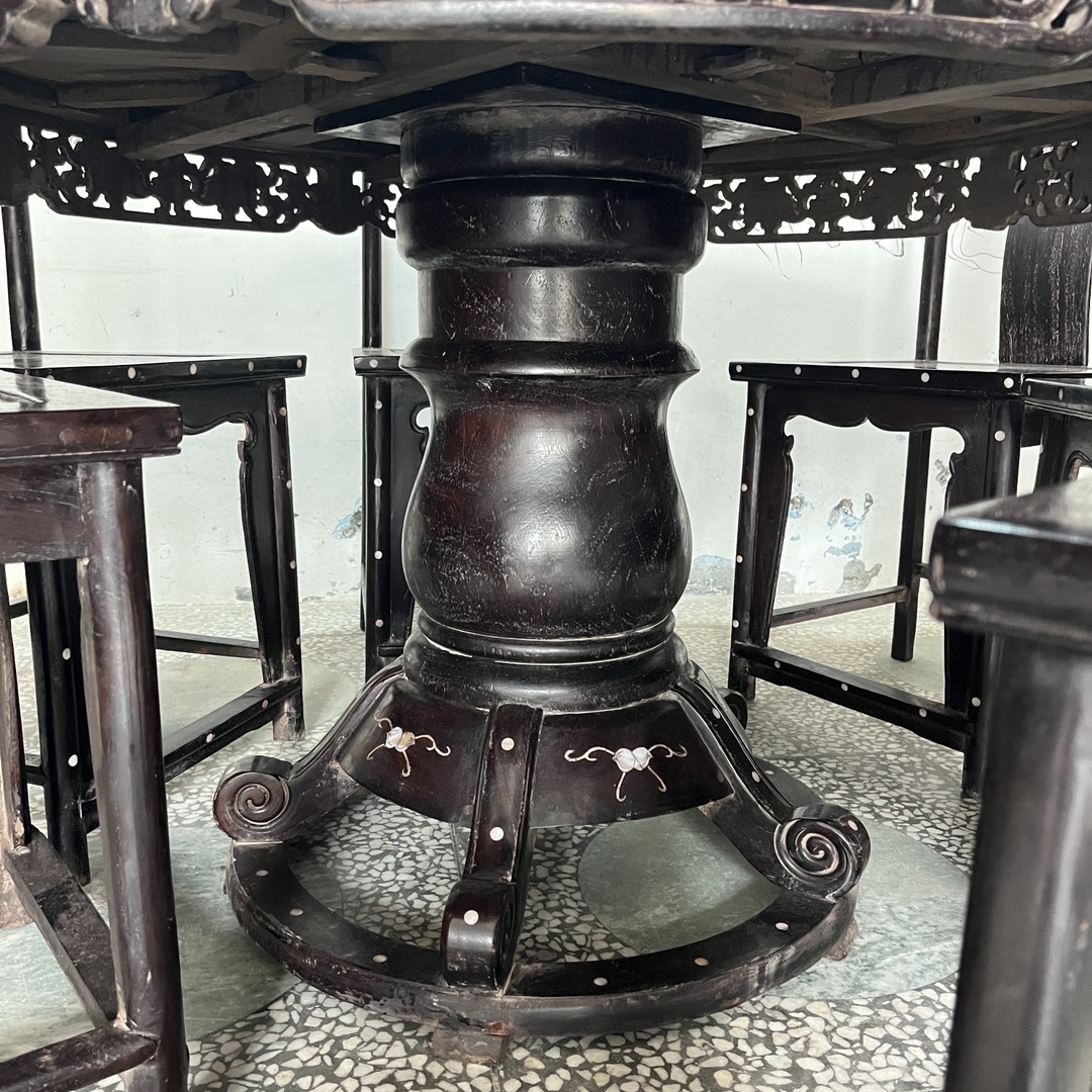 Qing Dynasty Rosewood inlaid shell round Tables dining Tables and chair