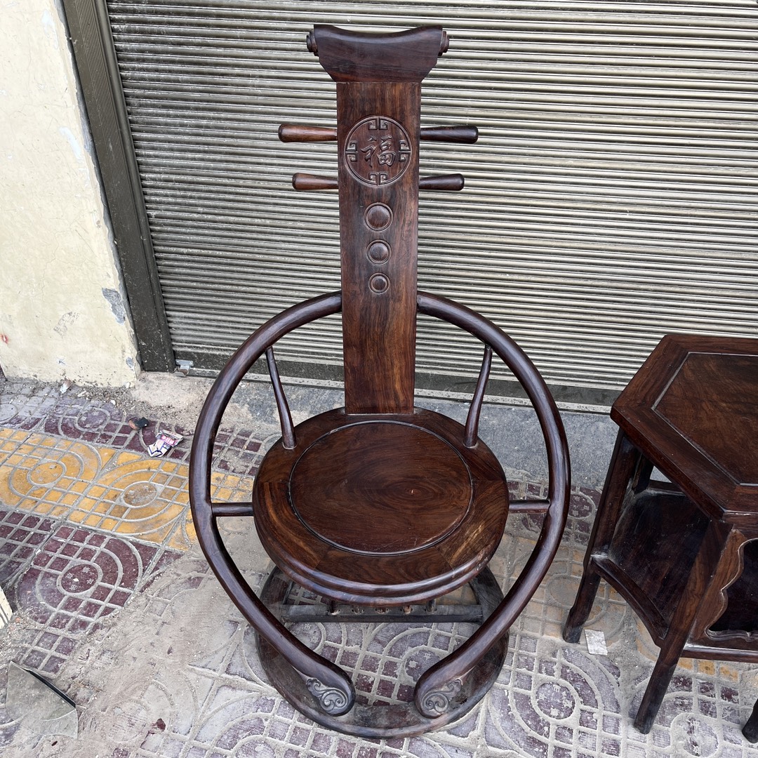 Qing Dynasty Rosewood Smooth polished round Chair