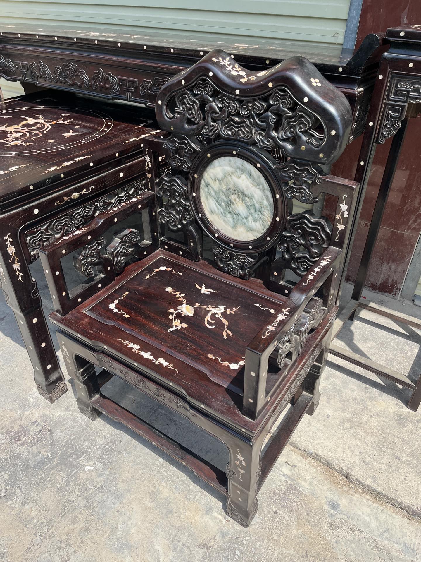 Qing Dynasty Rosewood inlaid with shells smooth polishing Six-piece Tables and chair set