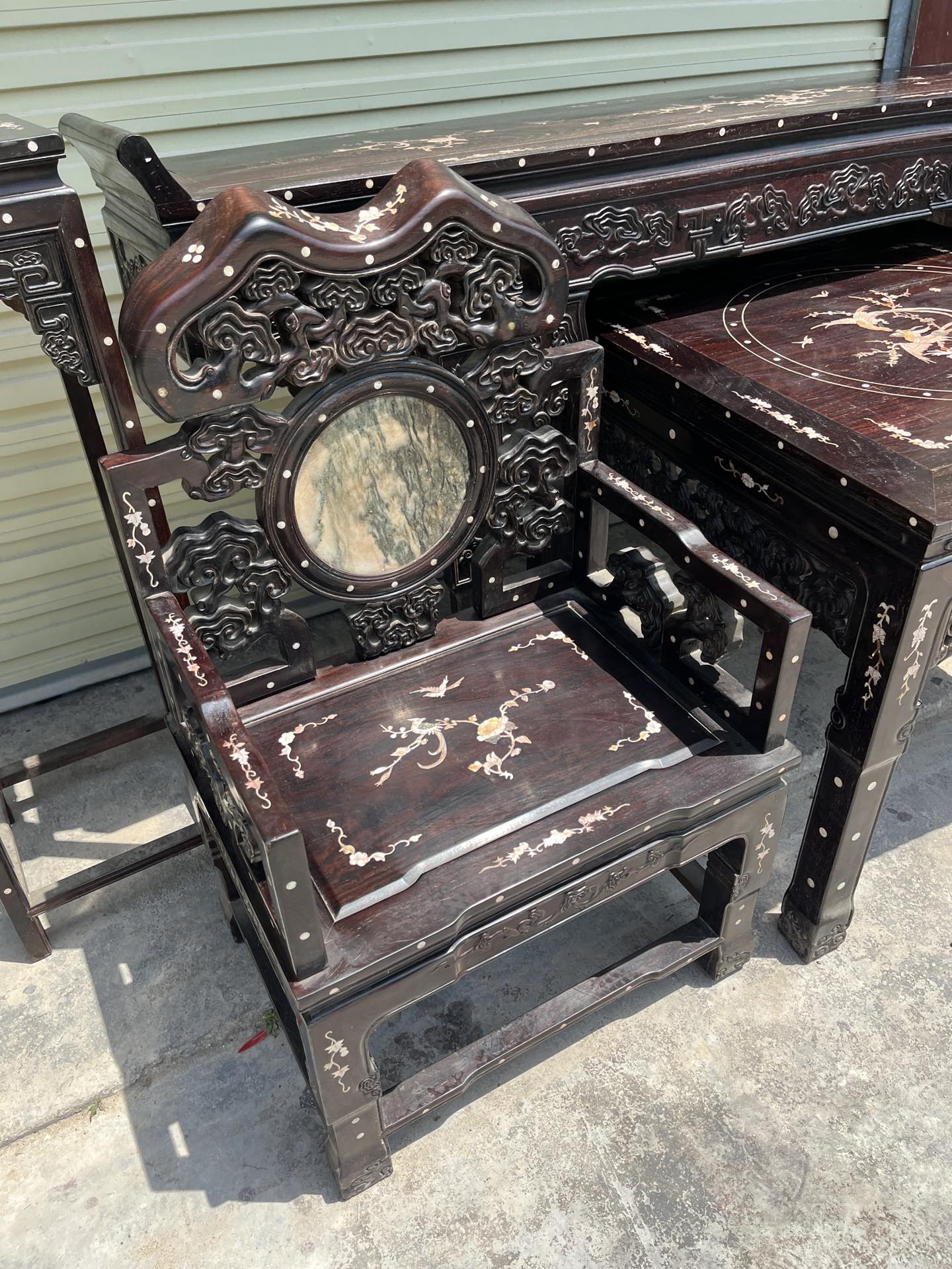 Qing Dynasty Rosewood inlaid with shells smooth polishing Six-piece Tables and chair set