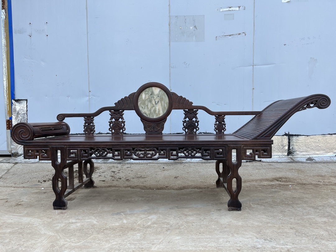 Qing Dynasty Rosewood mortise-and-tenon structure ox hair broken lines all over polished smooth bed