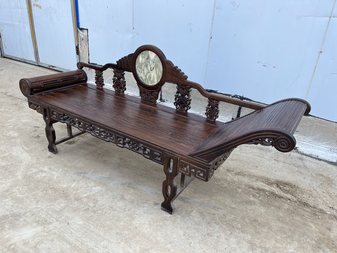 Qing Dynasty Rosewood mortise-and-tenon structure ox hair broken lines all over polished smooth bed